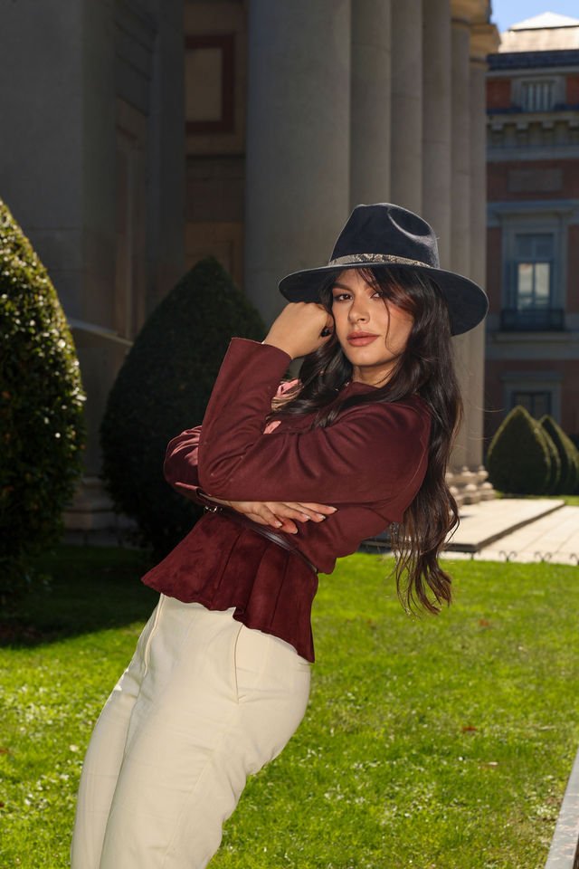 7fd05e11ab187c8c16b793f9a0114774-large